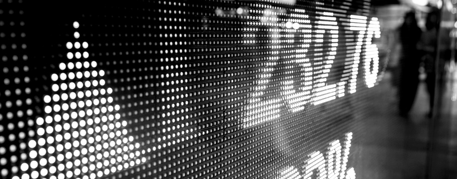 Bilde av finansielle tall p en tavle